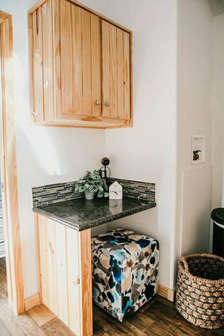 The Bison Cabin - The Cabins At Rim Rock Austin Bagian luar foto